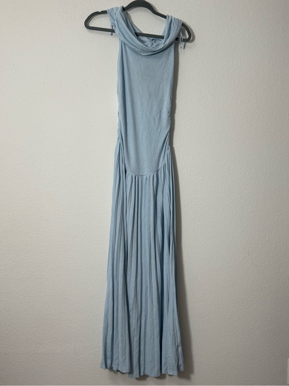 Lioness Field of Dreams Maxi Dress Soft Blue Off Shoulder Knit AU 8 / Small NWT - Picture 2 of 9
